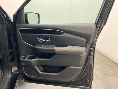 Used 2023 Honda Pilot Sport image 24