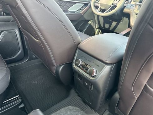 New 2025 Ford Explorer Platinum w/ LUX Leather Package image 22