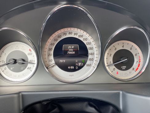 Used 2015 Mercedes-Benz GLK 350 2WD image 17
