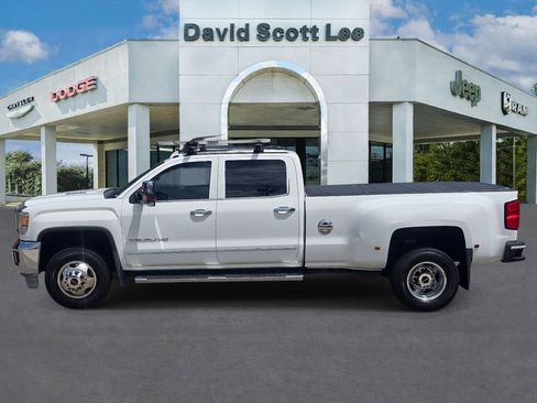 Used 2015 GMC Sierra 3500 Denali w/ Duramax Plus Package AWD/4WD image 10