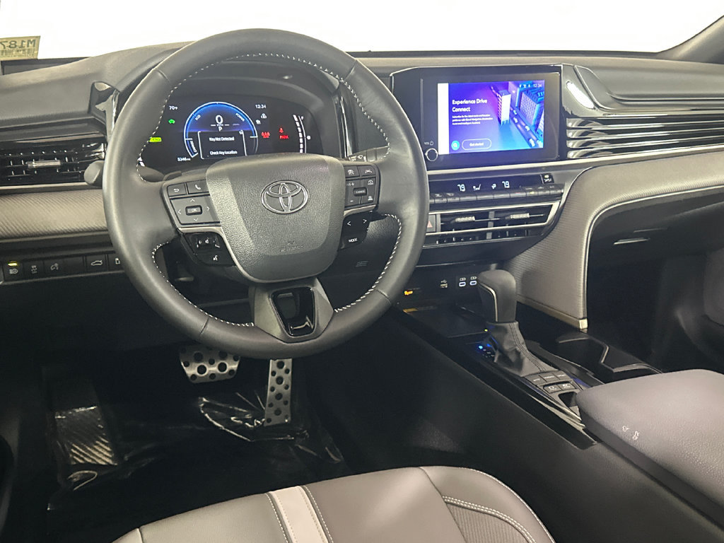 Used 2025 Toyota Camry SE FWD image 22