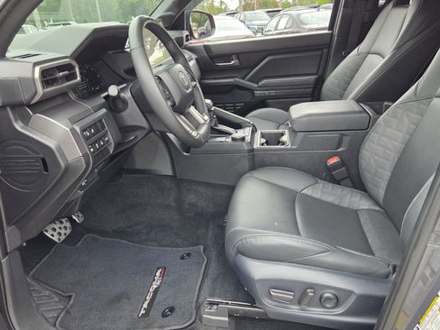 Used 2025 Toyota Tacoma TRD Sport w/ TRD Sport Premium Package RWD image 12