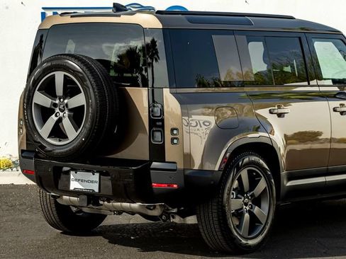 New 2026 Land Rover Defender 110 S AWD/4WD image 7