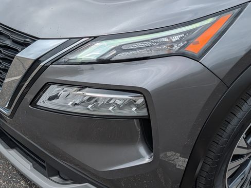 Used 2023 Nissan Rogue SV AWD/4WD image 16