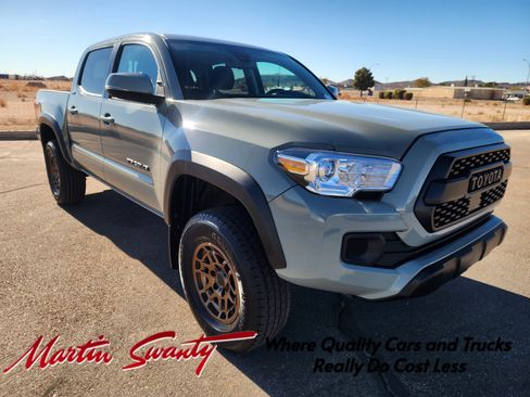 Used 2023 Toyota Tacoma TRD Off-Road image 1