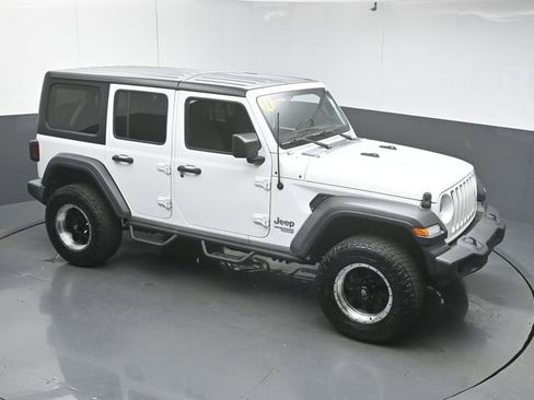 Used 2018 Jeep Wrangler Unlimited Sport S AWD/4WD image 40