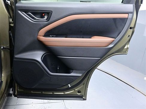 New 2026 Subaru Forester Touring image 30