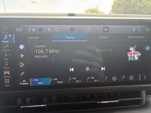 Used 2024 Jeep Wrangler Unlimited Sahara w/ Technology Group AWD/4WD image 22