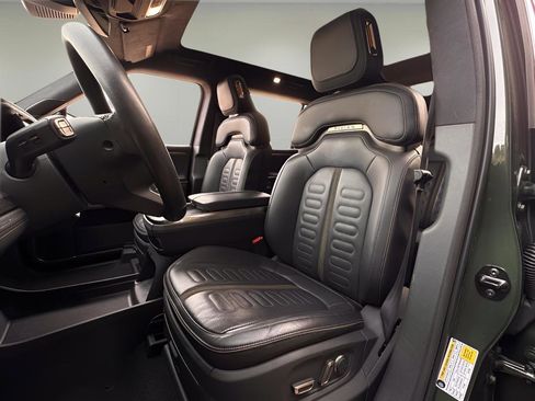 Used 2023 Rivian R1S Adventure image 9