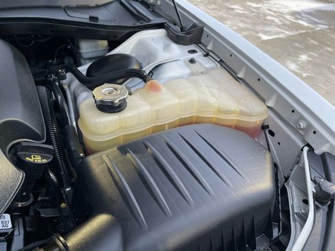 Used 2013 Chrysler 300 C w/ Light Group image 49