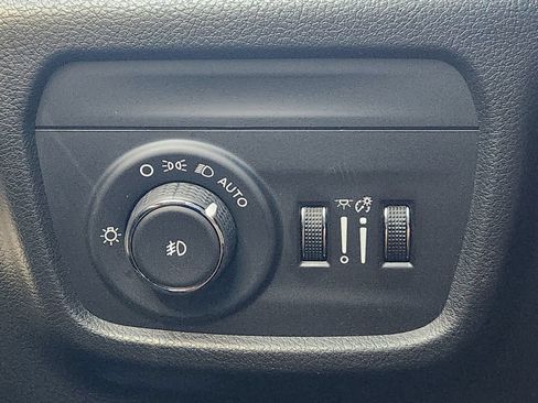 Used 2024 Jeep Grand Cherokee Overland AWD/4WD image 24