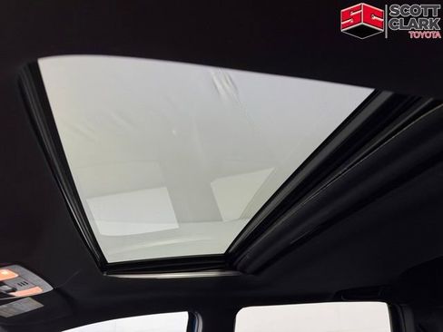 Used 2016 Toyota Tacoma TRD Sport image 25