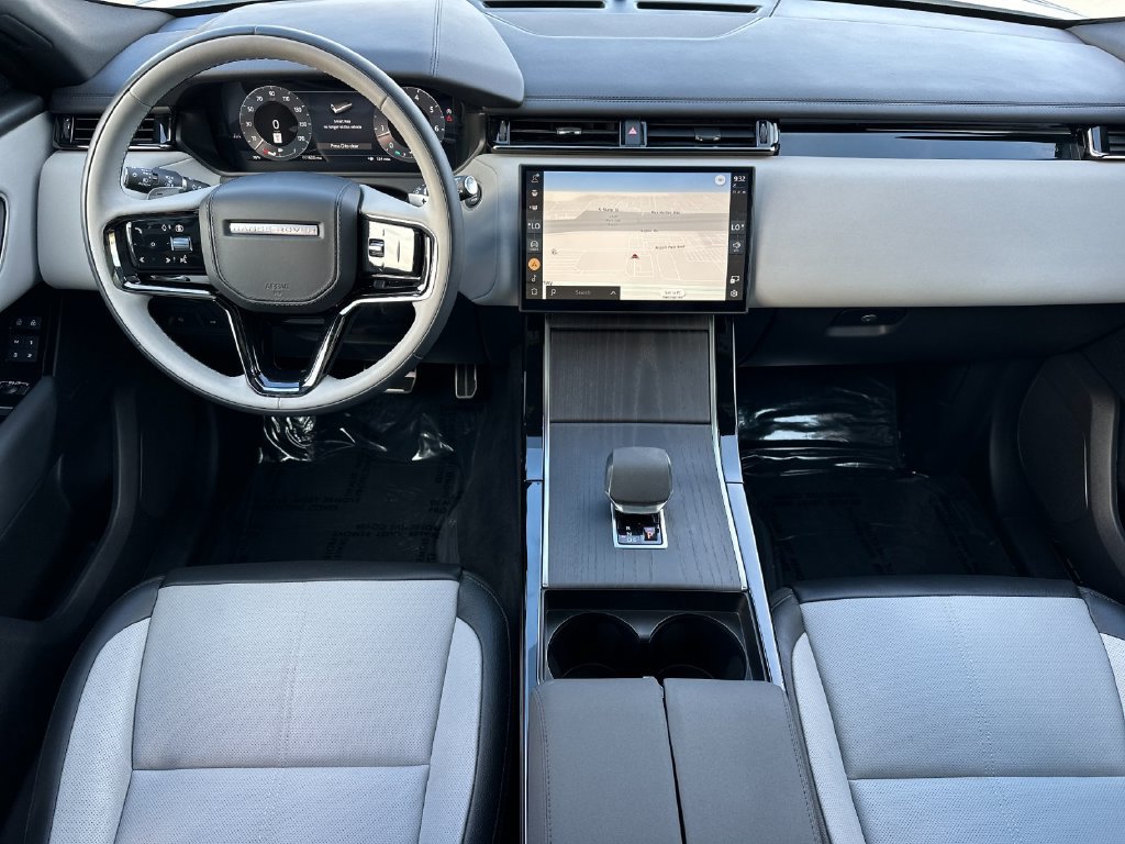 Used 2026 Land Rover Range Rover Velar Dynamic SE AWD/4WD image 15