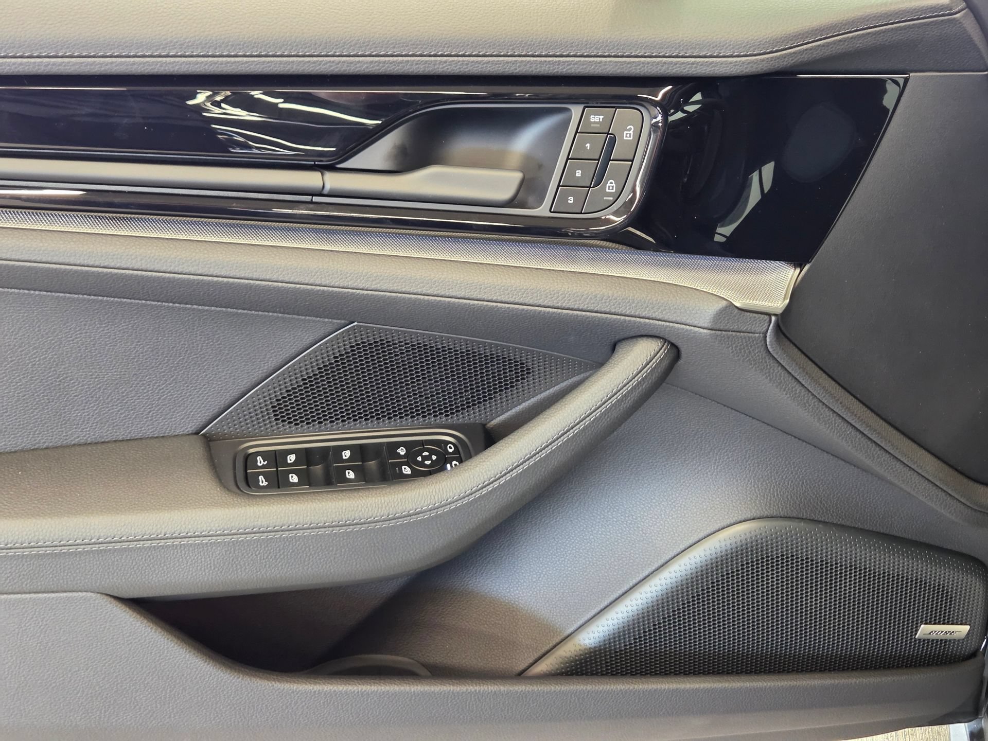 New 2026 Porsche Panamera 4 AWD/4WD image 14