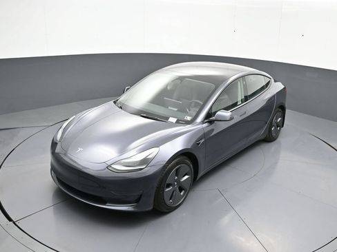 Used 2023 Tesla Model 3 Standard Range RWD image 36