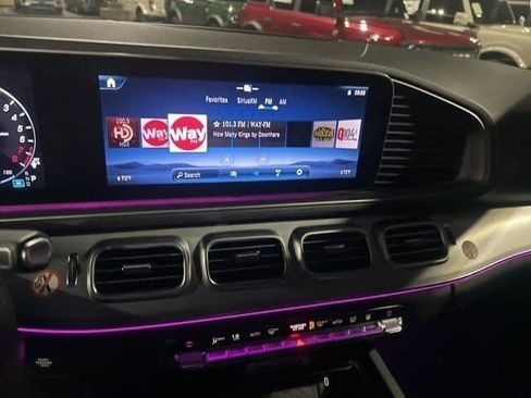 Used 2024 Mercedes-Benz GLE 450e 4MATIC image 18