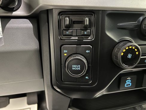 New 2026 Ford F550 4x4 Regular Cab Super Duty image 13