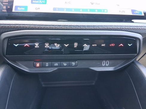 New 2026 Jeep Cherokee Overland w/ Advanced Pro Tech Group AWD/4WD image 11