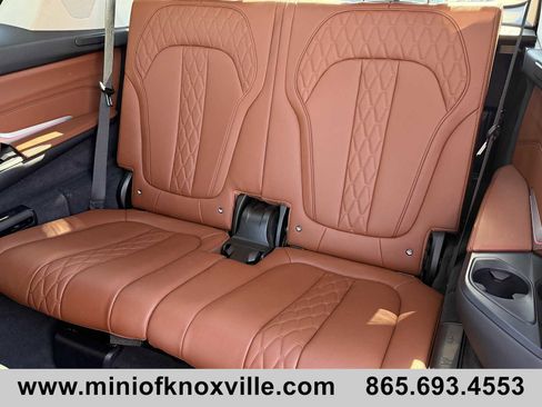 Used 2023 BMW X7 xDrive40i w/ Executive Package image 33