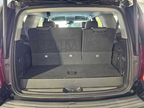 Used 2018 Chevrolet Tahoe LT w/ Luxury Package AWD/4WD image 15