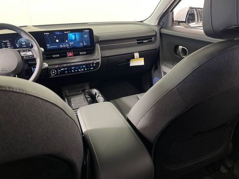 New 2026 Hyundai Ioniq 5 Limited image 17