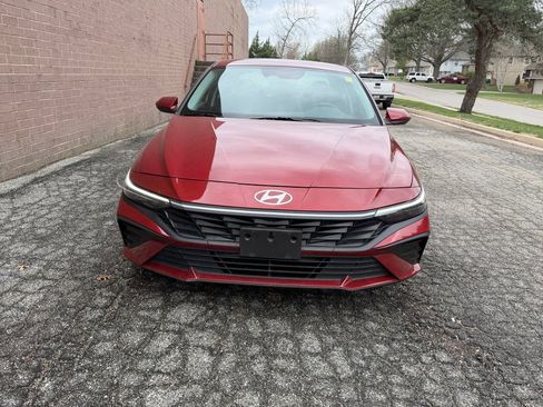 Used 2024 Hyundai Elantra SEL image 8