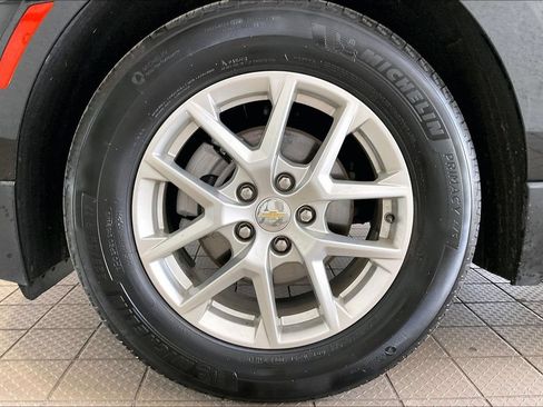 Used 2024 Chevrolet Equinox LT FWD image 31