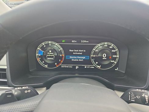 Used 2024 Mitsubishi Outlander SEL FWD image 23