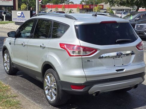 Used 2016 Ford Escape SE w/ SE Chrome Package AWD/4WD image 4