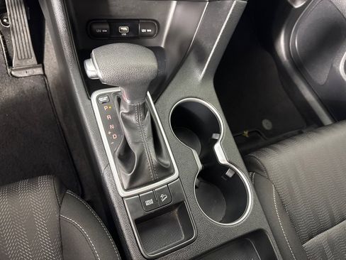 Used 2020 Kia Sportage LX image 19