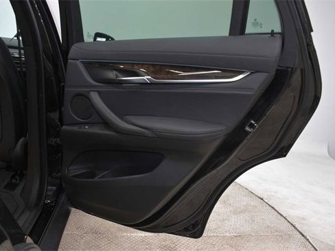 Used 2019 BMW X6 sDrive35i w/ Convenience Package image 16