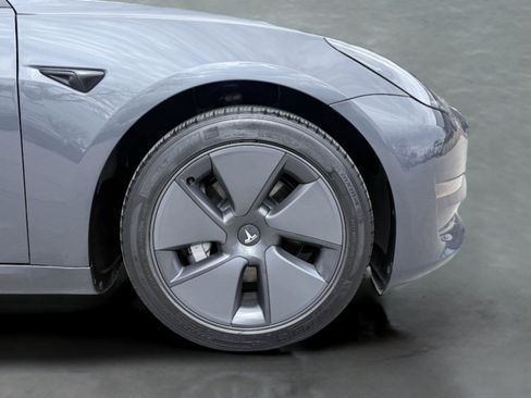 Used 2023 Tesla Model 3 Standard Range image 10