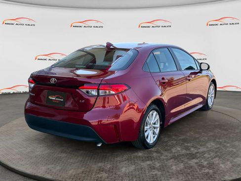 Used 2024 Toyota Corolla LE w/ LE Premium Package FWD image 10