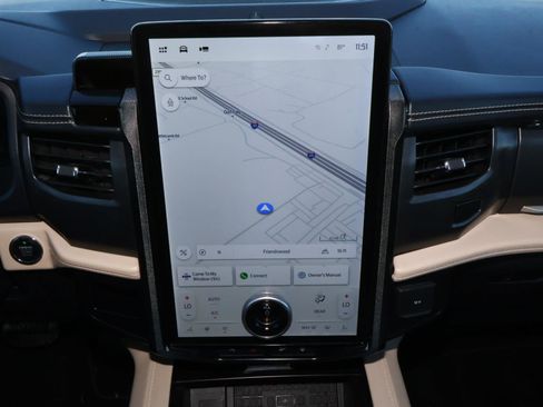 Used 2023 Ford Expedition Platinum image 32