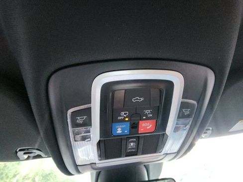 Used 2022 RAM 1500 Laramie RWD image 33