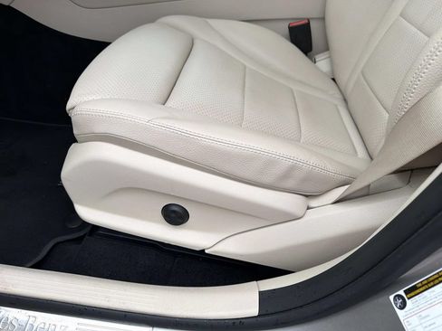 Used 2019 Mercedes-Benz GLC 300 image 16