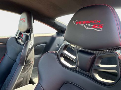 Used 2018 Porsche 911 GT2 RS image 29