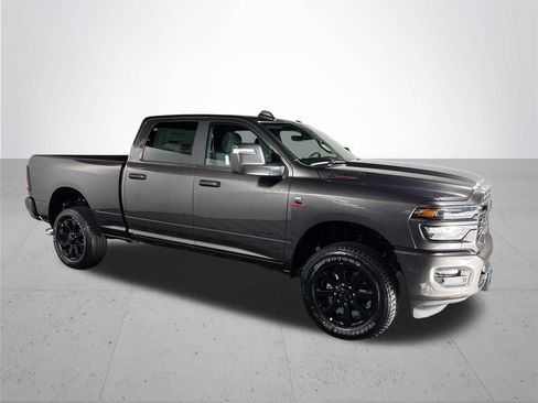New 2026 RAM 2500 Big Horn AWD/4WD image 4