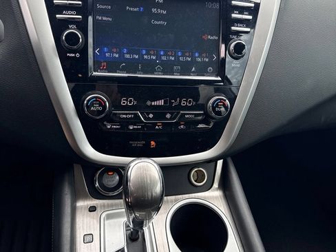 Used 2016 Nissan Murano SV w/ Premium Package FWD image 10