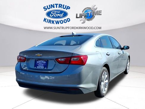 Used 2024 Chevrolet Malibu LT image 3