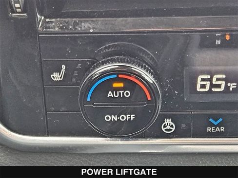 Used 2023 Nissan Rogue SL w/ SL Premium Package image 23