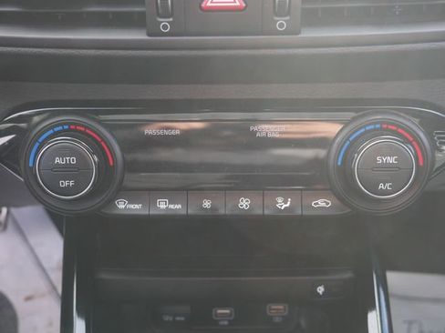 Used 2024 Kia Forte GT-Line w/ GT-Line Premium Package FWD image 30