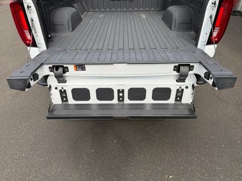 Used 2024 GMC Sierra 1500 AT4 w/ Technology Package AWD/4WD image 27