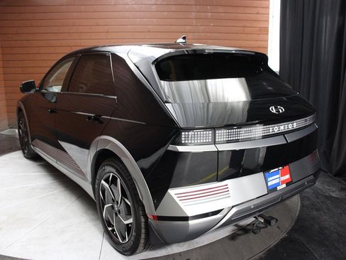 Used 2024 Hyundai Ioniq 5 Limited image 18