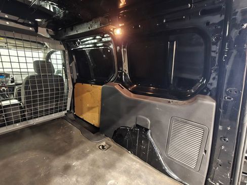 Used 2017 Ford Transit Connect XLT FWD image 34