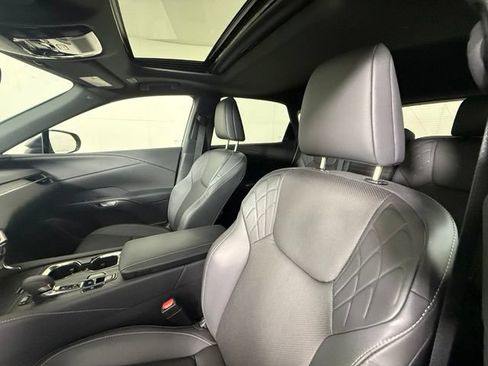 Used 2024 Lexus RX 350 Premium w/ Convenience Package FWD image 5