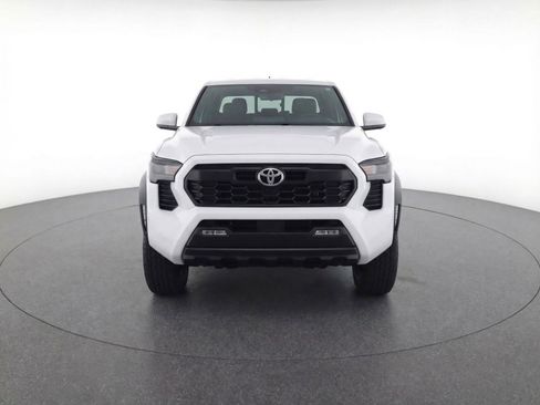 Used 2025 Toyota Tacoma TRD Off-Road image 2