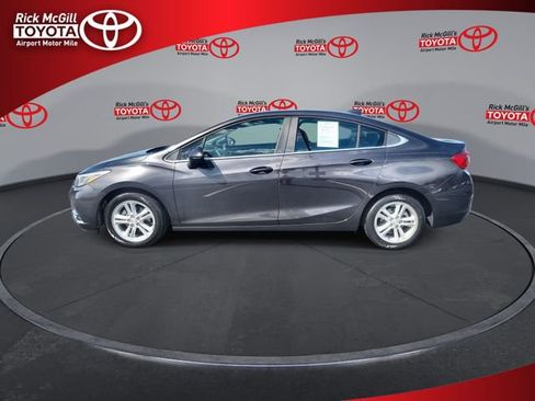 Used 2016 Chevrolet Cruze LT image 5