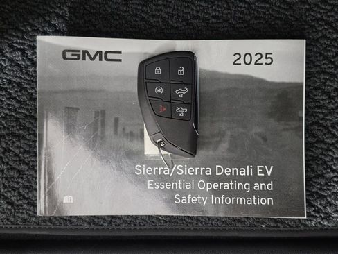 Used 2025 GMC Sierra EV Denali image 62