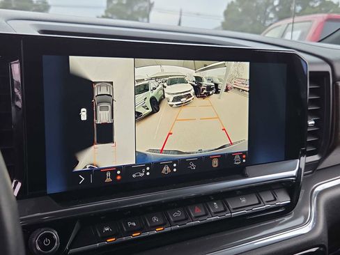 Used 2024 Chevrolet Silverado 1500 High Country w/ Technology Package image 20